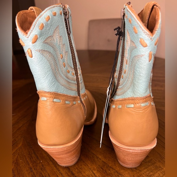 Lucchese Women’s Size 8 Short Western Boots Tan & Turquoise Leather NWT - Picture 5 of 10